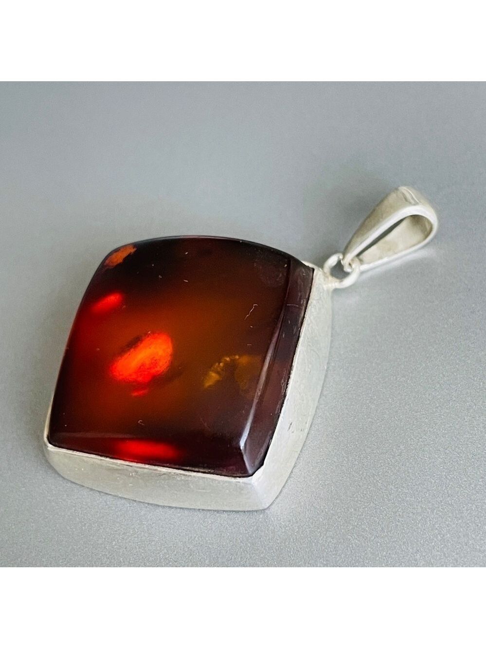 RAW MATTE COGNAC AMBER DIAMOND SHAPE STERLING SILVER VINTAGE PENDANT INC… - Picture 5 of 9